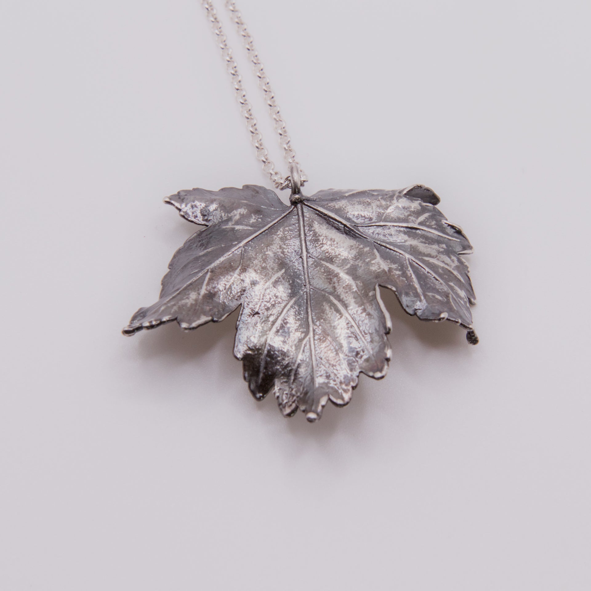 Colgante arce plata envejecida