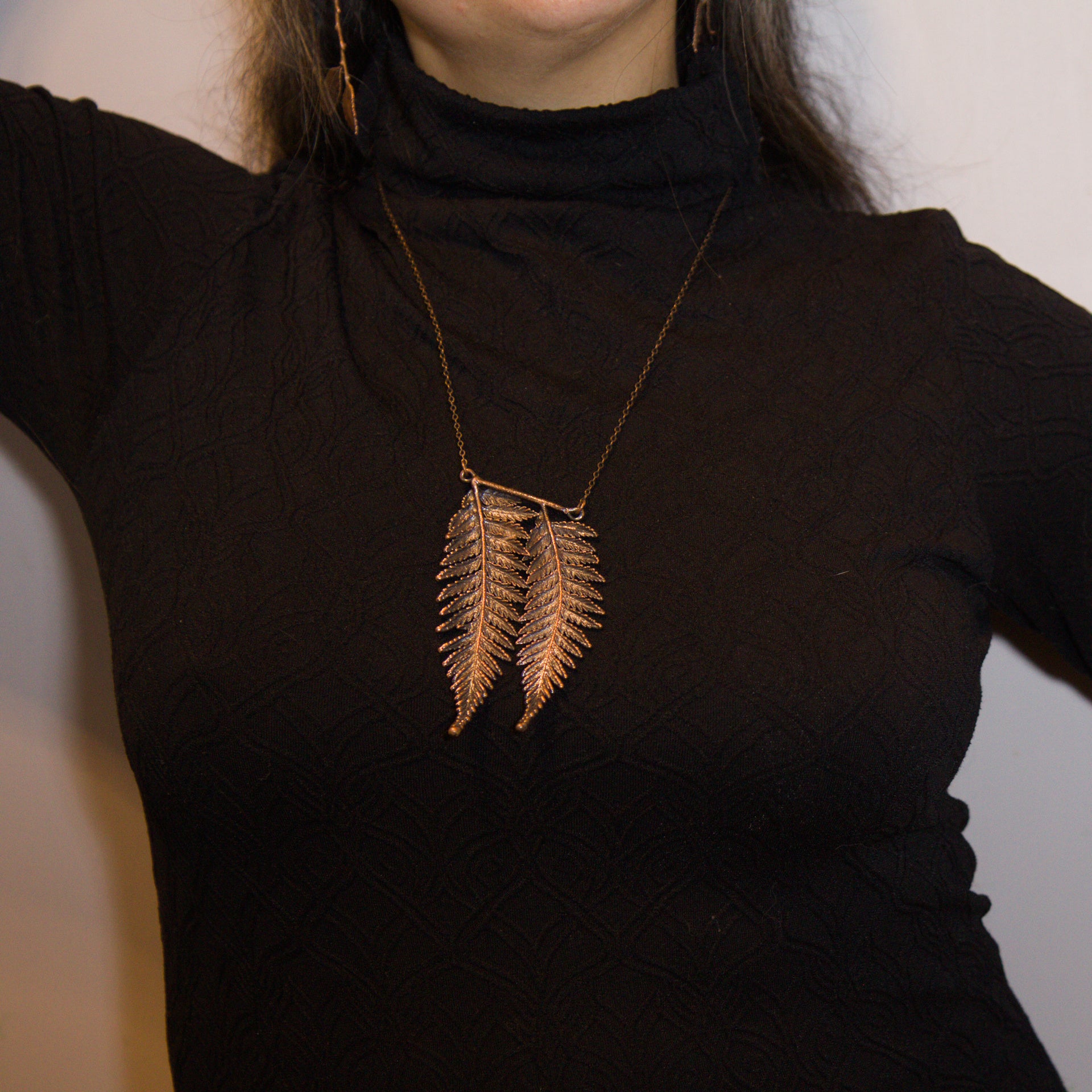 Colgante helecho ampe cobre doble